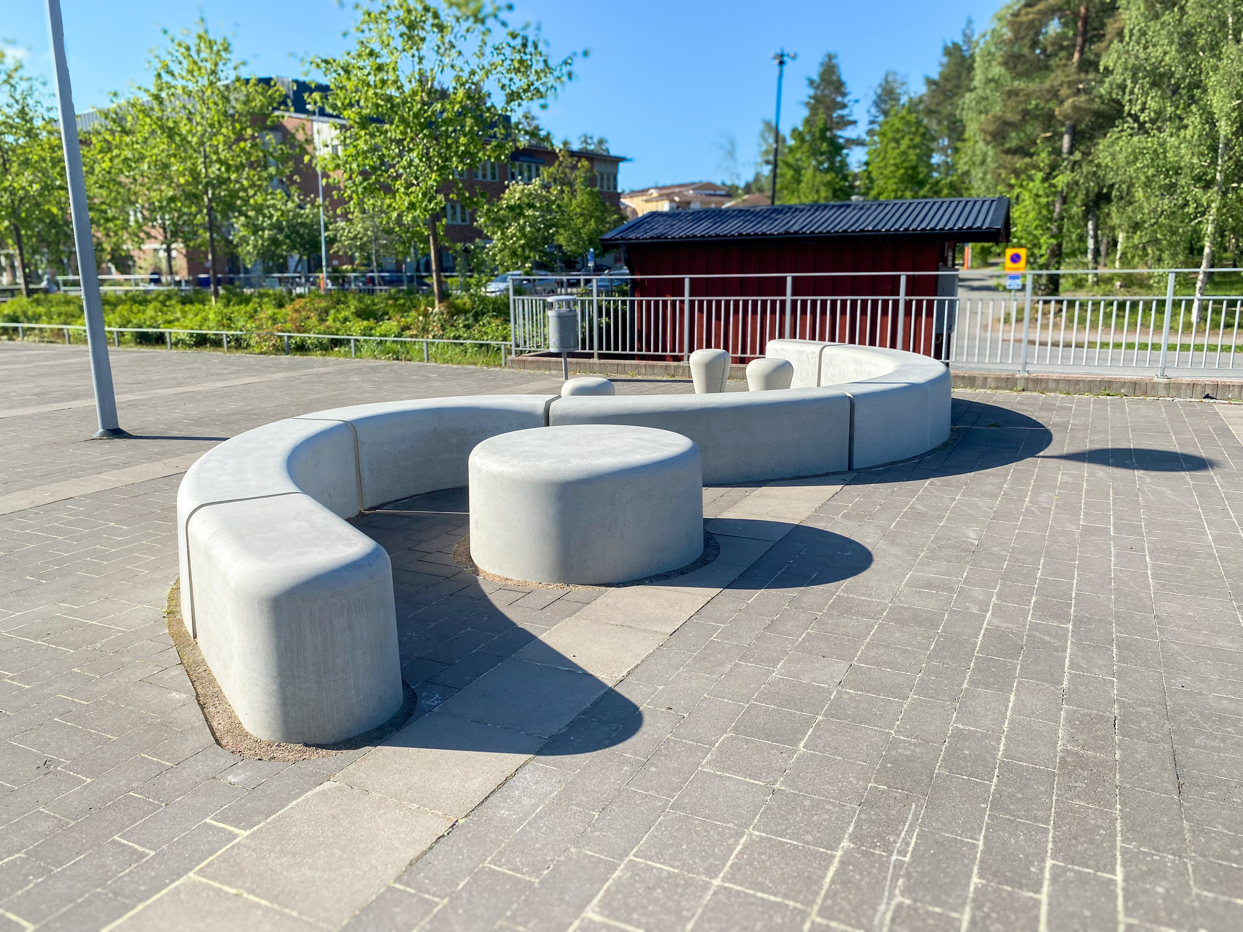 Outline-Bank-Puck-Svampen-MB-167